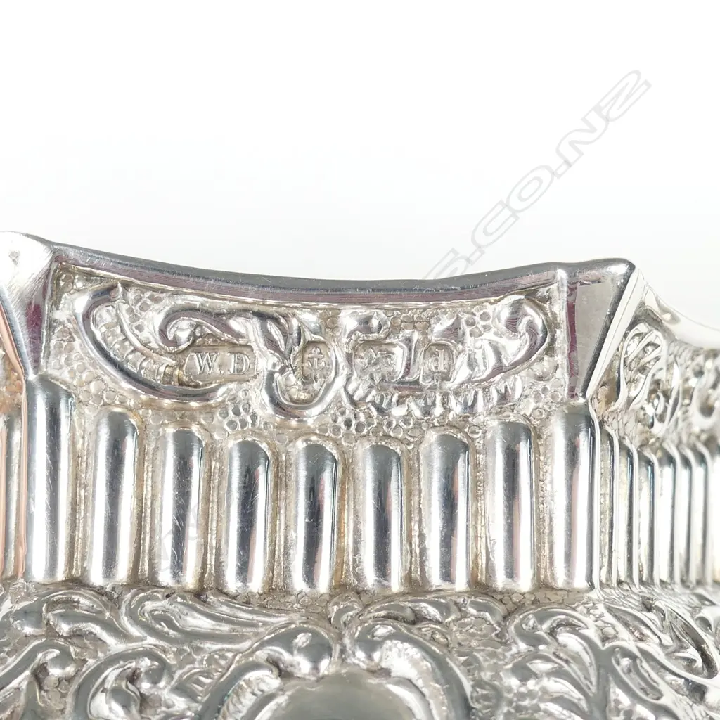 An Edwardian silver two handled sugar basin Image 1++