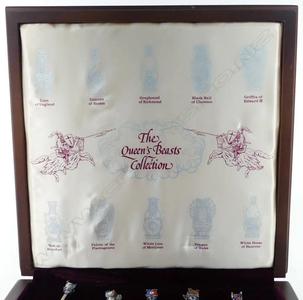 A boxed set of ten silver spoons - 'Sovereign Queen's Spoon Collection' [The Queen's Beast's] Image 1++