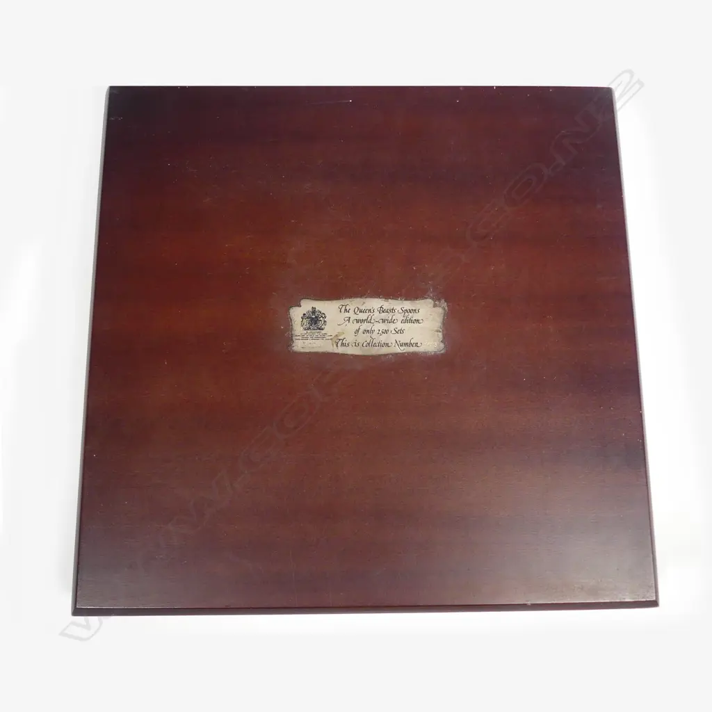 A boxed set of ten silver spoons - 'Sovereign Queen's Spoon Collection' [The Queen's Beast's] Image 1++