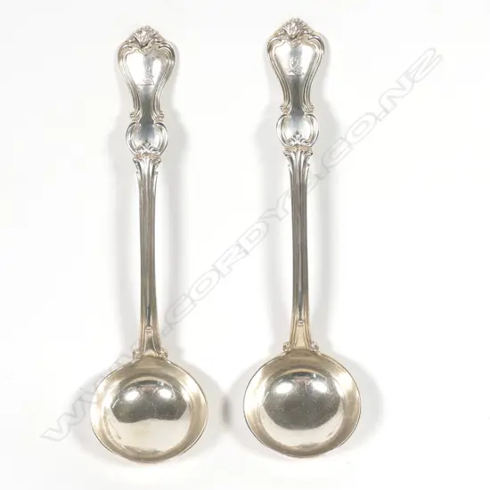 A pair of Victorian silver sauce ladles