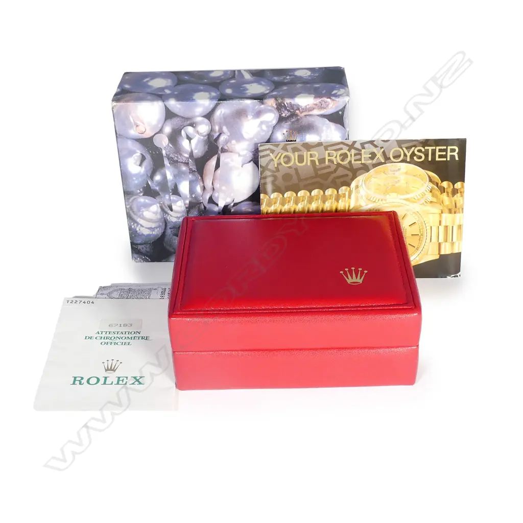 A lady's Rolex Oyster chronometer wristwatch Image 1++