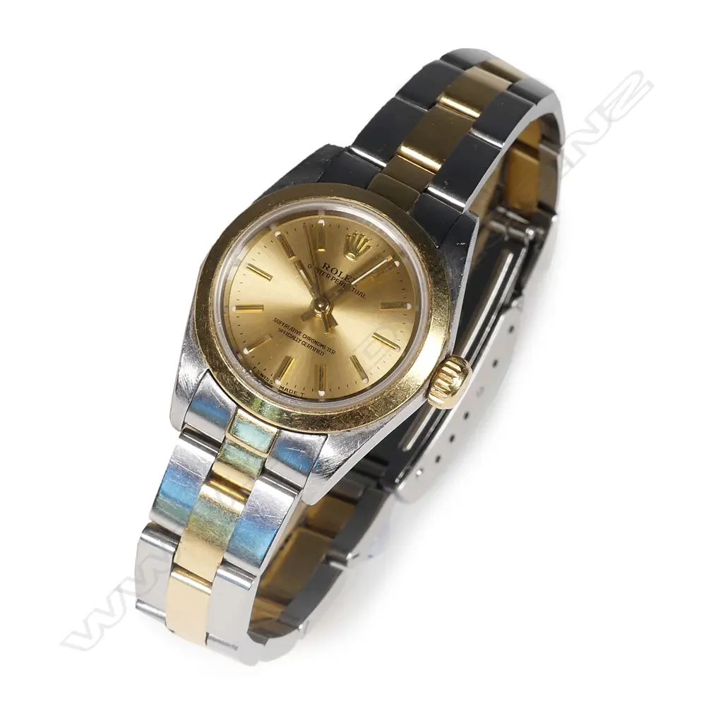 A lady's Rolex Oyster chronometer wristwatch Image 1++