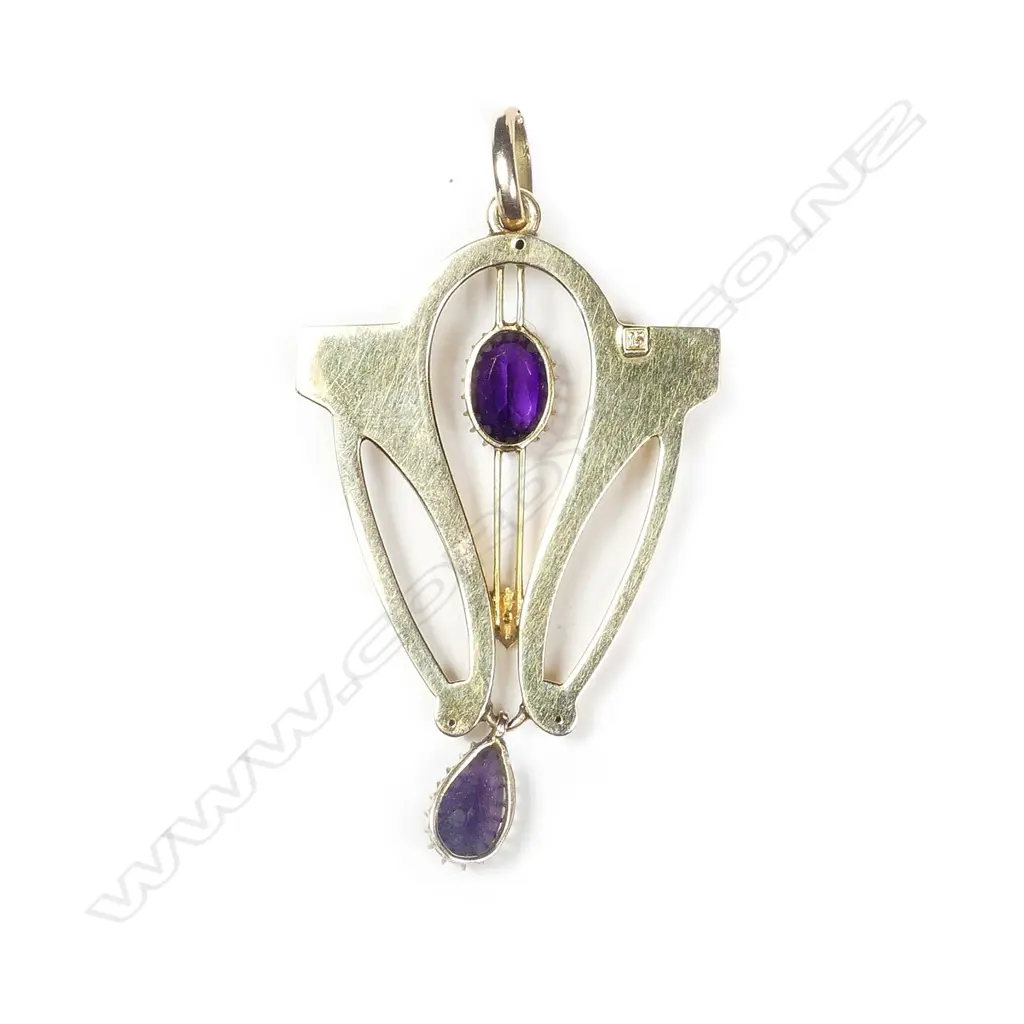 An Art Nouveau 15ct yellow gold amethyst and seed pearl pendant Image 1++