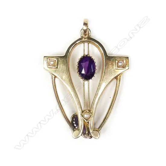 An Art Nouveau 15ct yellow gold amethyst and seed pearl pendant