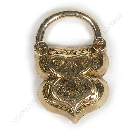 A 9ct gold mourning locket