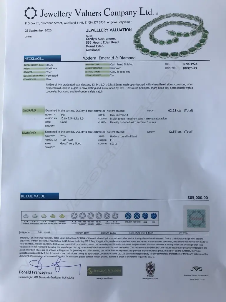 An impressive platinum emerald and diamond necklace Image 1++