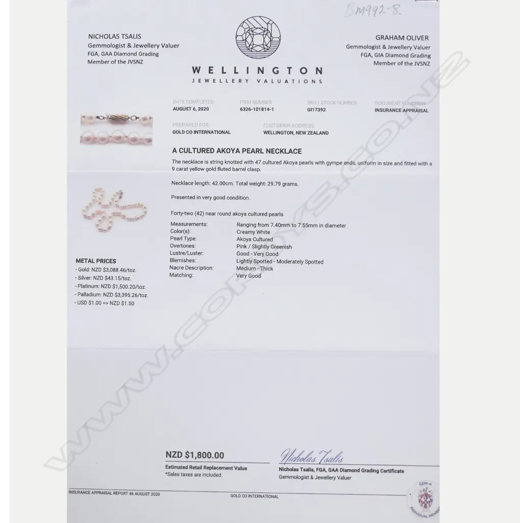 An Akoya cultured pearl necklace Image 1++