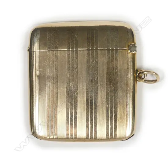 A late Edwardian 9ct gold vesta case