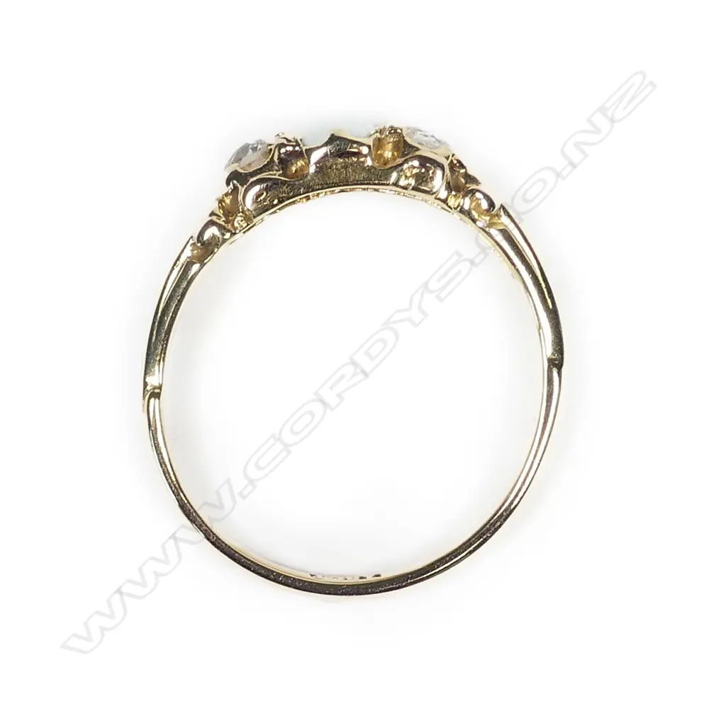 An antique 18ct gold opal and diamond ring Image 1++