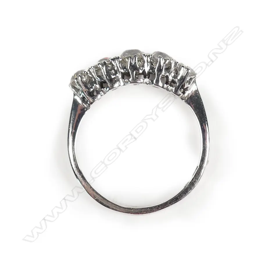 An 18ct white gold and five stone diamond ring Image 1++