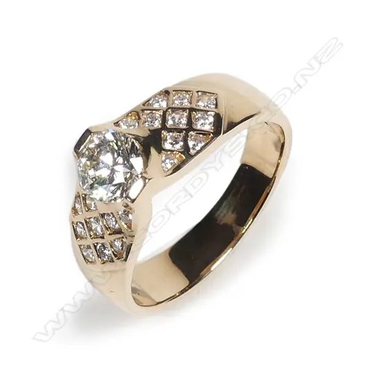 An 18ct rose gold and diamond ring