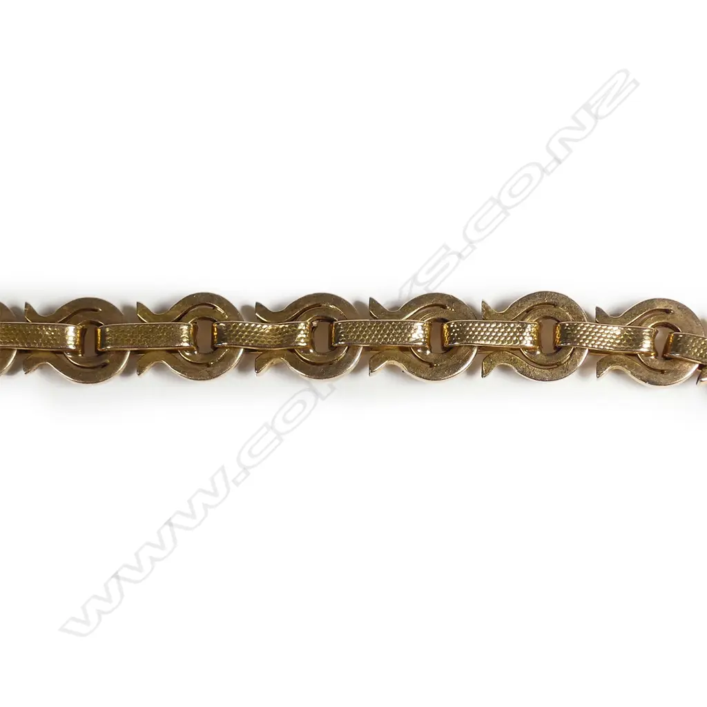 A c.1900 18ct yellow gold bracelet Image 1++