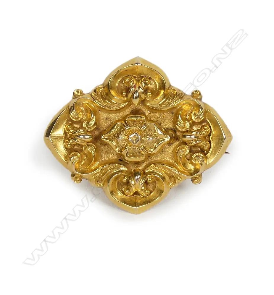 An 18ct gold Victorian mourning brooch Image 1++