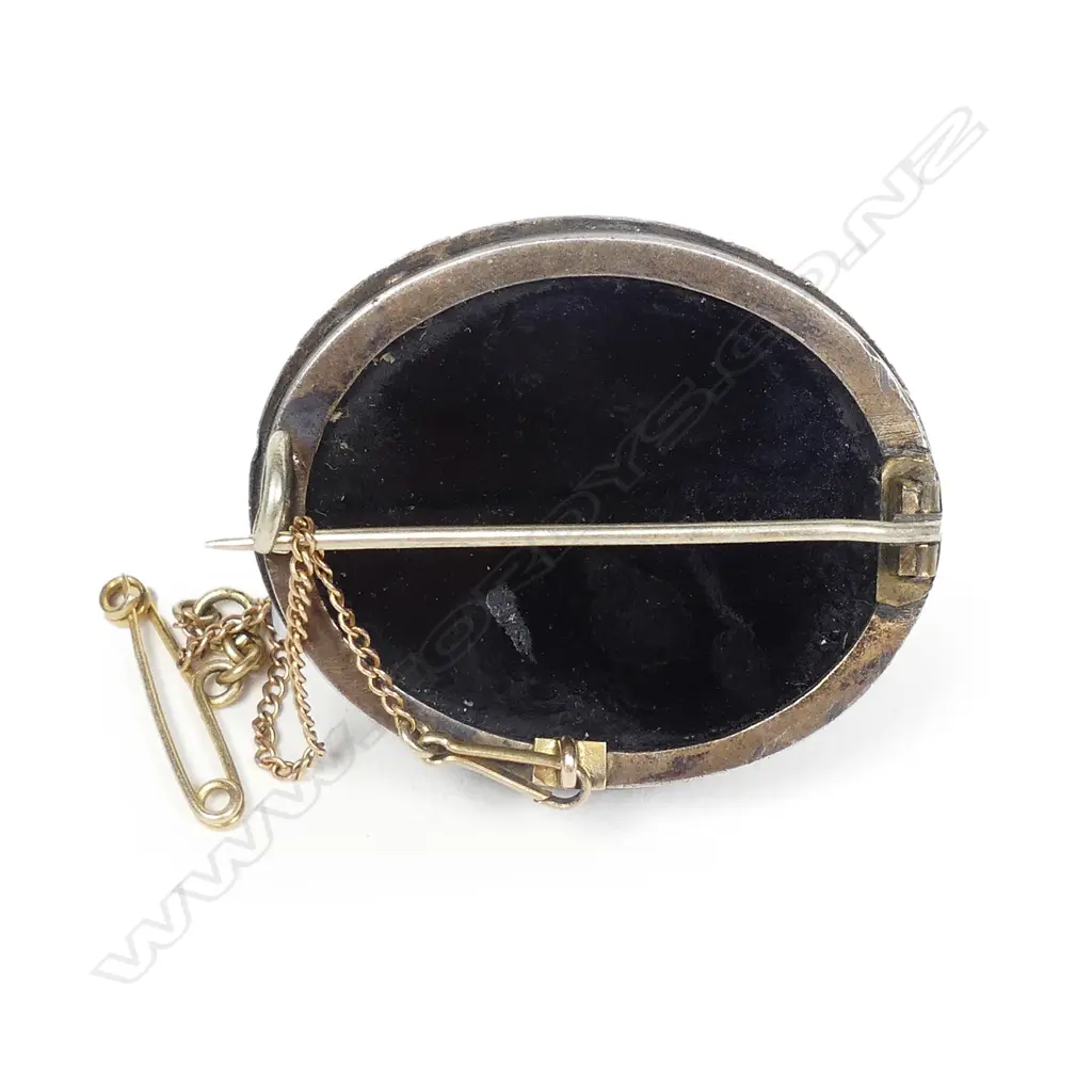 A 19thC micro-mosaic and rolled gold brooch Image 1++