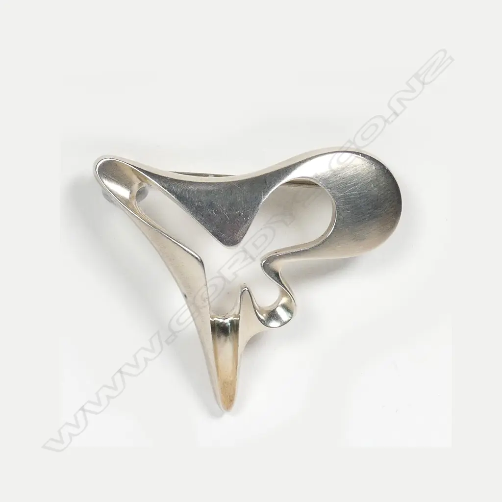 A Georg Jensen silver brooch Image 1++