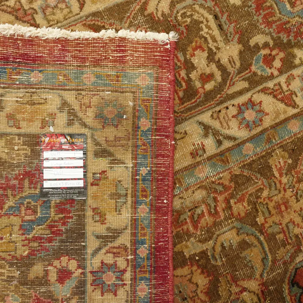 A very large antique Persian Kashan hand knotted carpet Image 1++