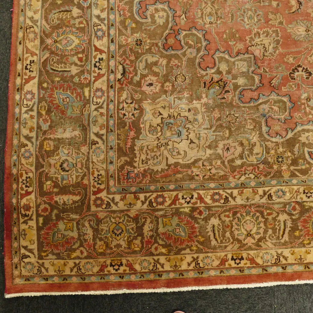 A very large antique Persian Kashan hand knotted carpet Image 1++