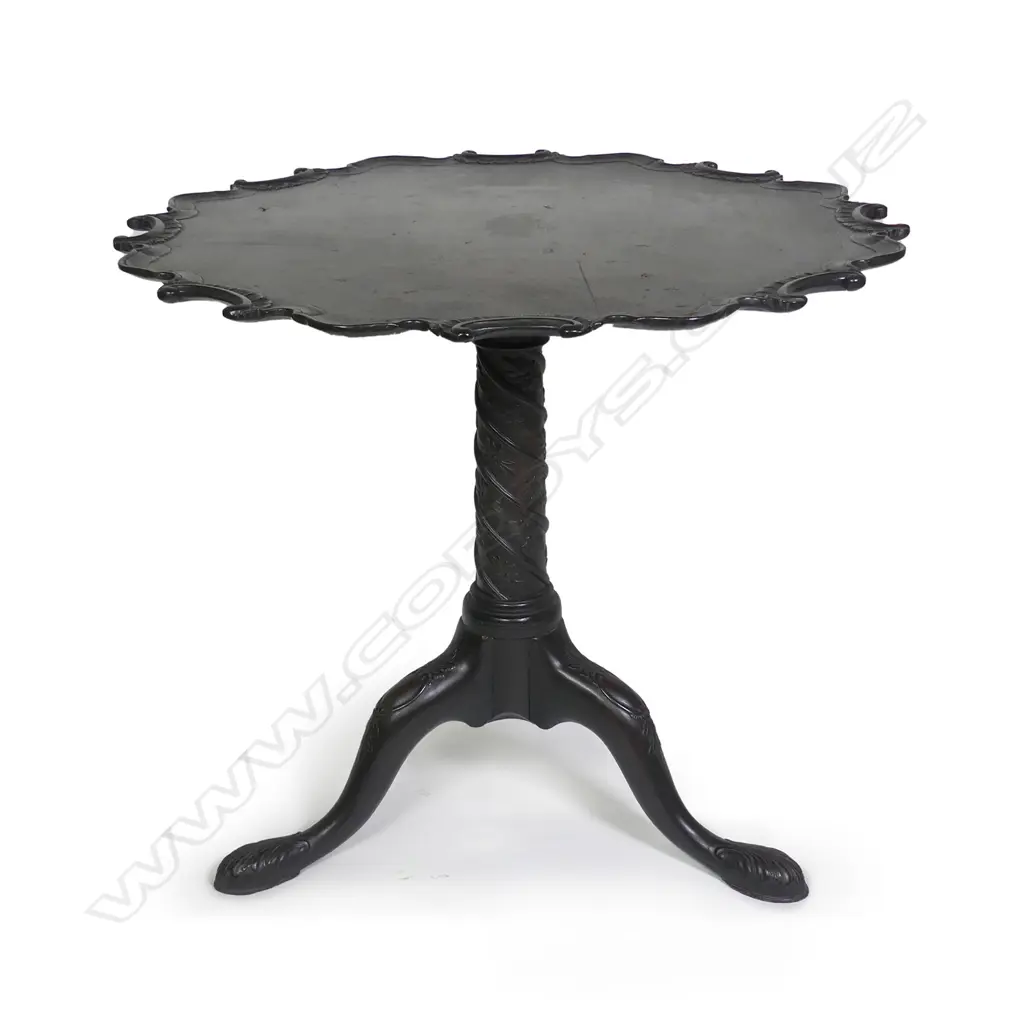 A Georgian Chippendale mahogany tilt-top wine table Image 1++