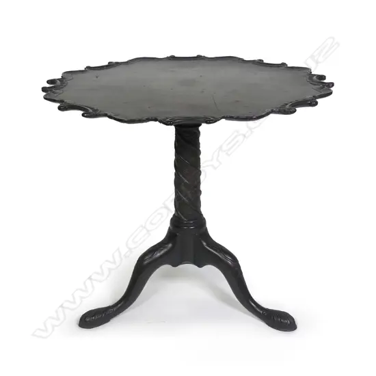 A Georgian Chippendale mahogany tilt-top wine table