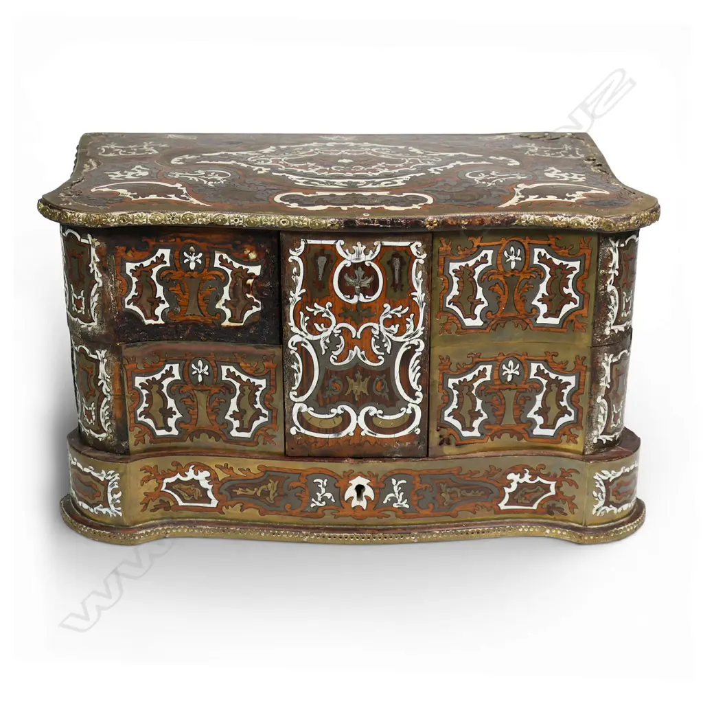 A 19thC boulle style fancy serpentine jewel box, Image 1++