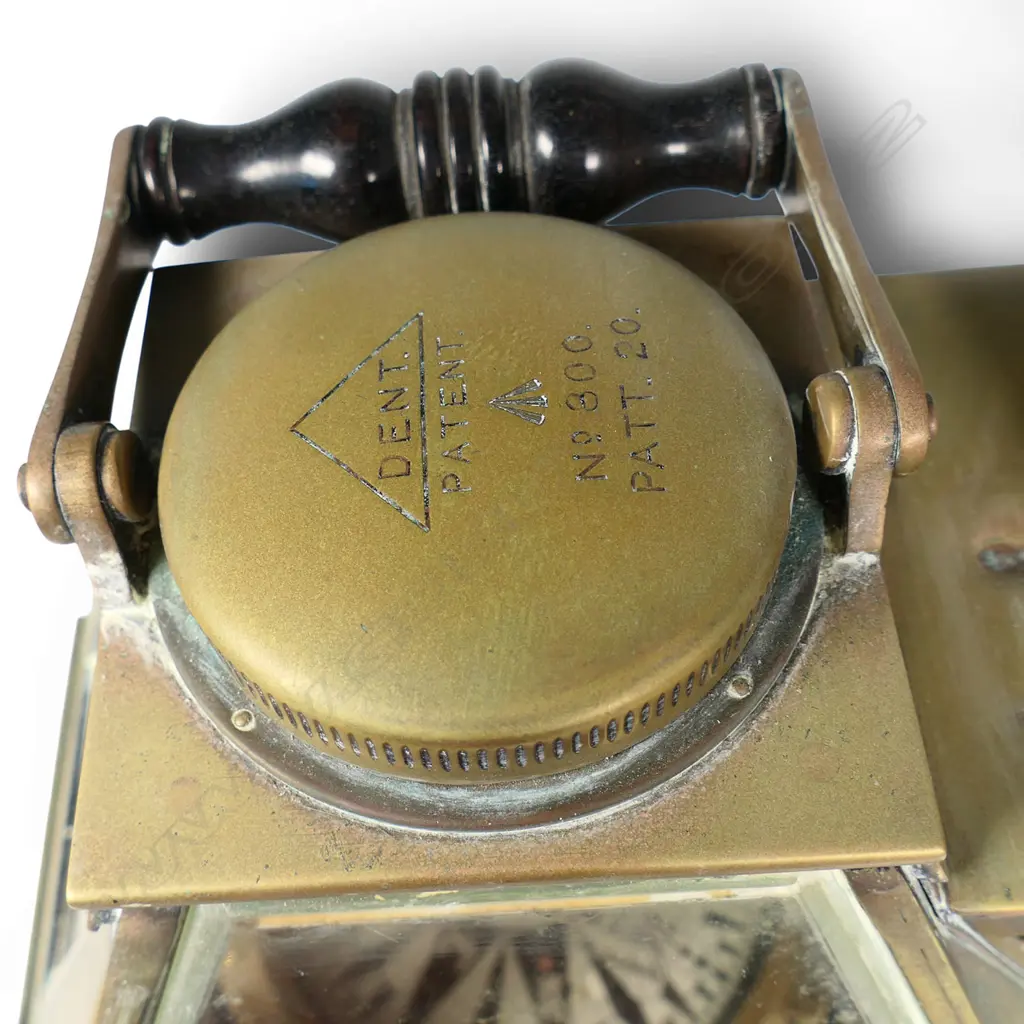 A late Victorian Royal Navy pattern 20 patent binnacle with liquid boat compass, Image 1++