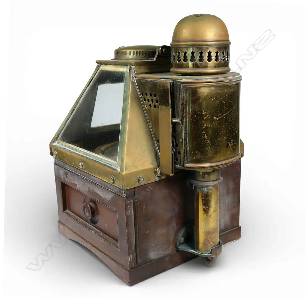 A late Victorian Royal Navy pattern 20 patent binnacle with liquid boat compass, Image 1++