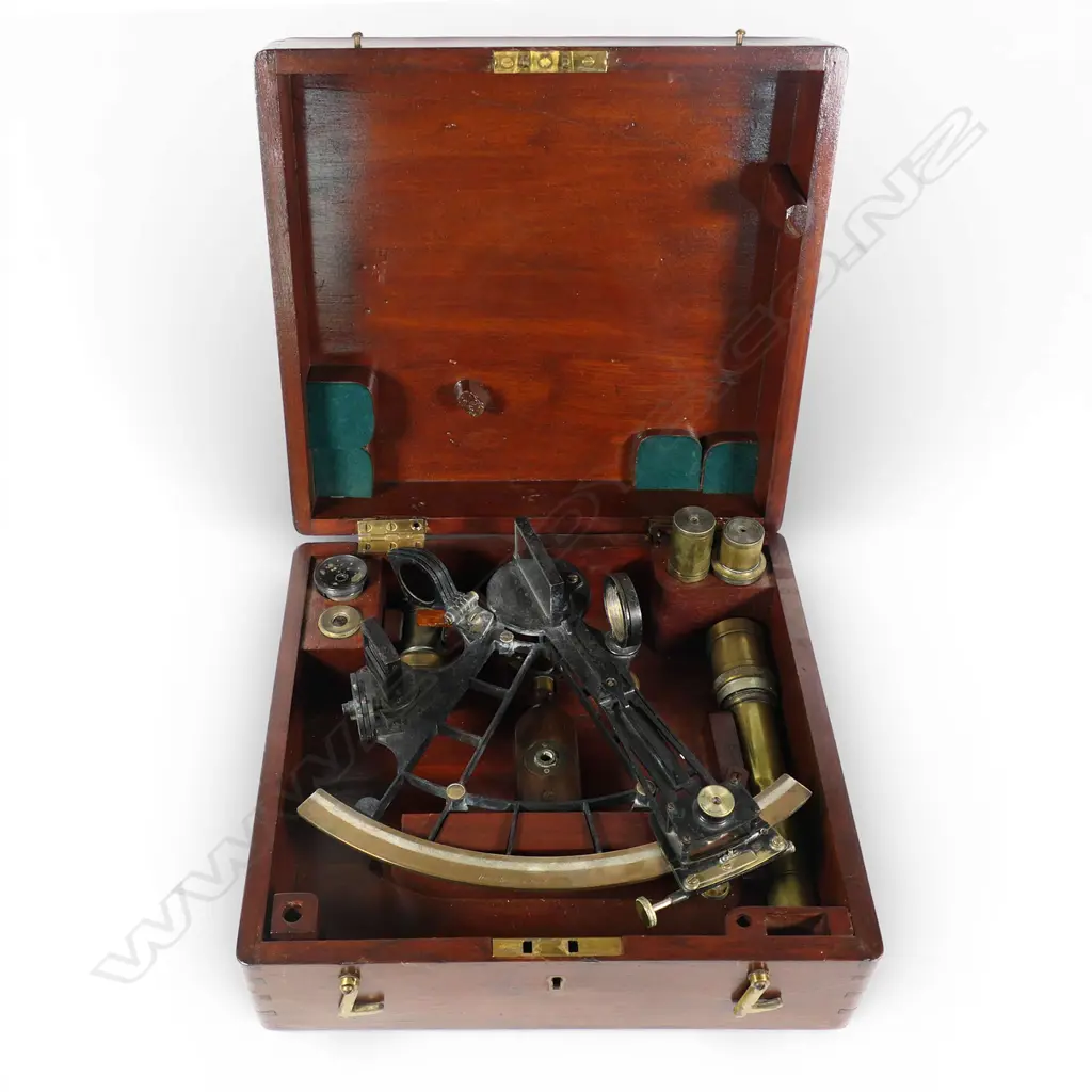 An antique quintant navigational instrument by Henry Hughes of London, Image 1++