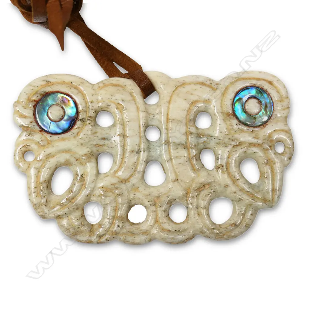 David Tuart carved whalebone pekapeka Image 1++