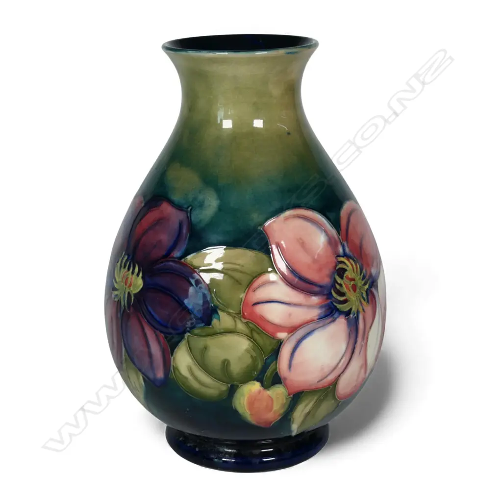 A large Walter Moorcroft dahlia decorated large vase, Image 1++
