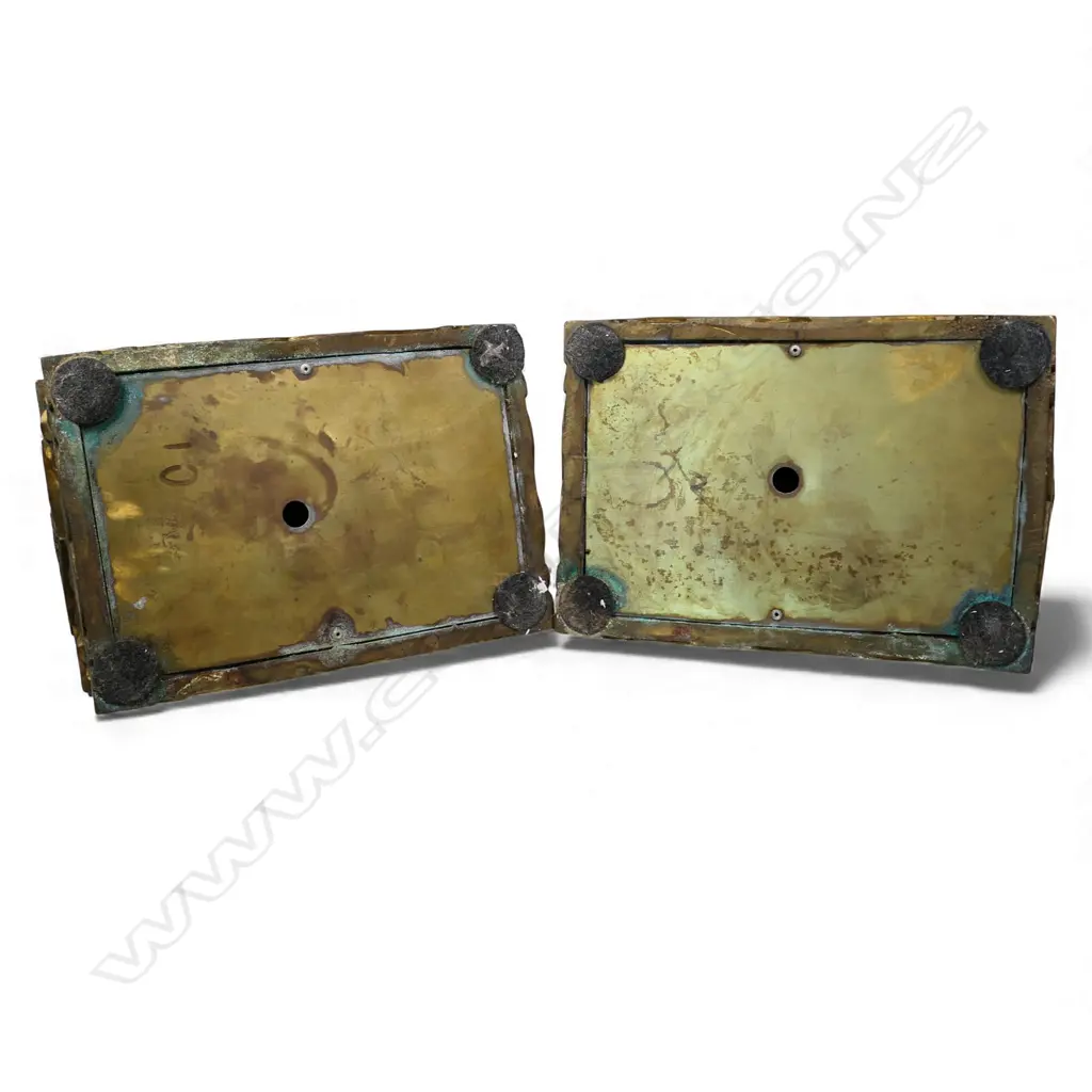 A pair of brass Foo Dogs, Image 1++