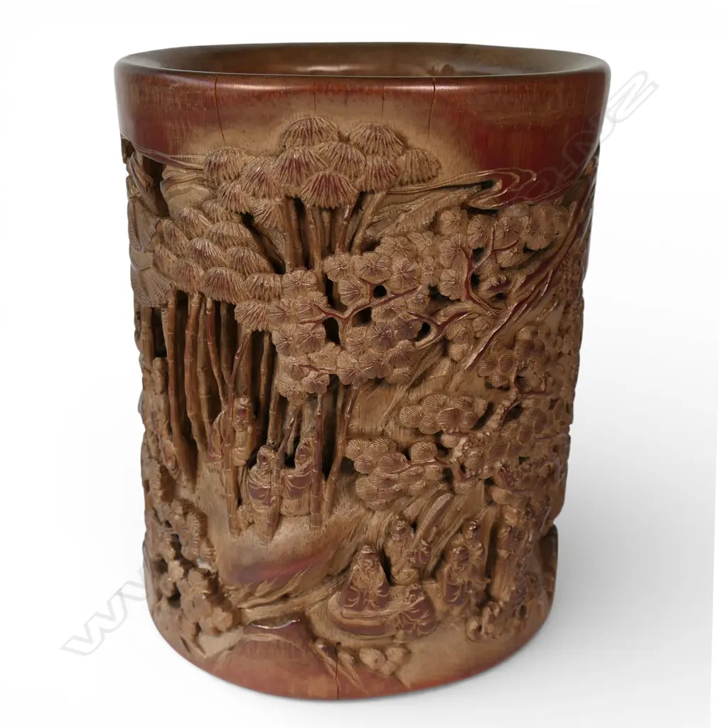 A vintage Chinese carved bamboo brush pot, Image 1++