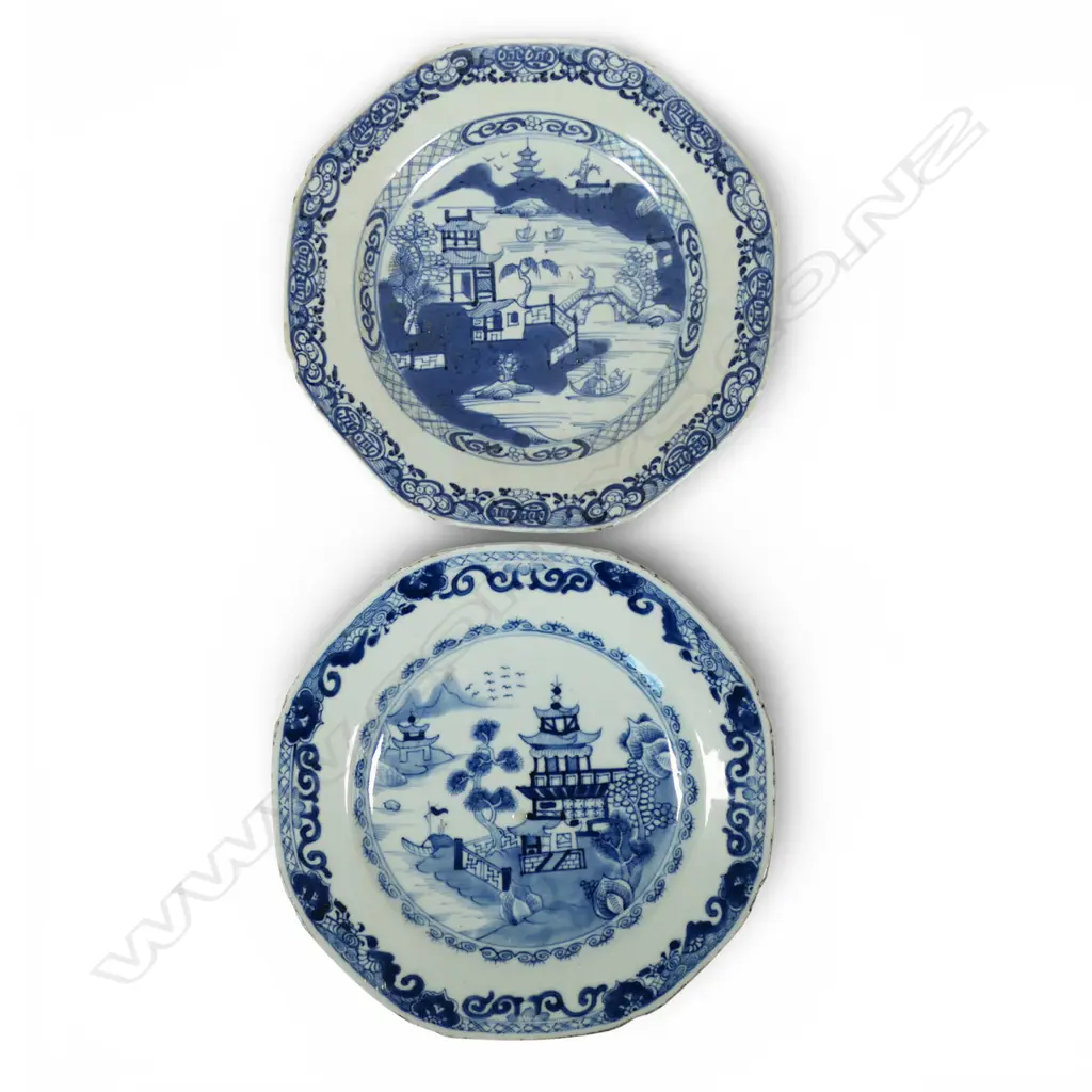 Two 18thC Chinese export porcelain plates, Image 1++