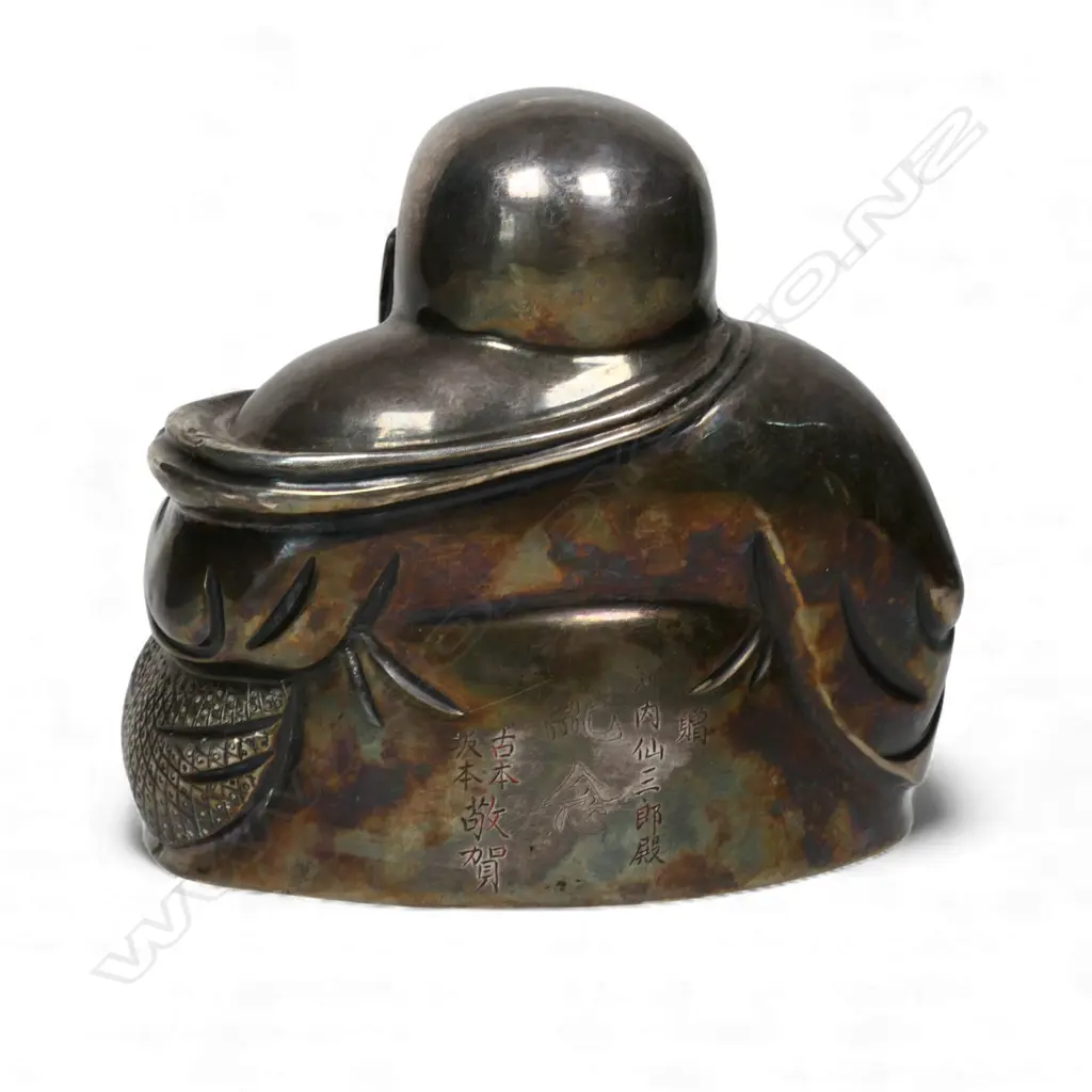 A vintage Oriental silver seated buddha, Image 1++