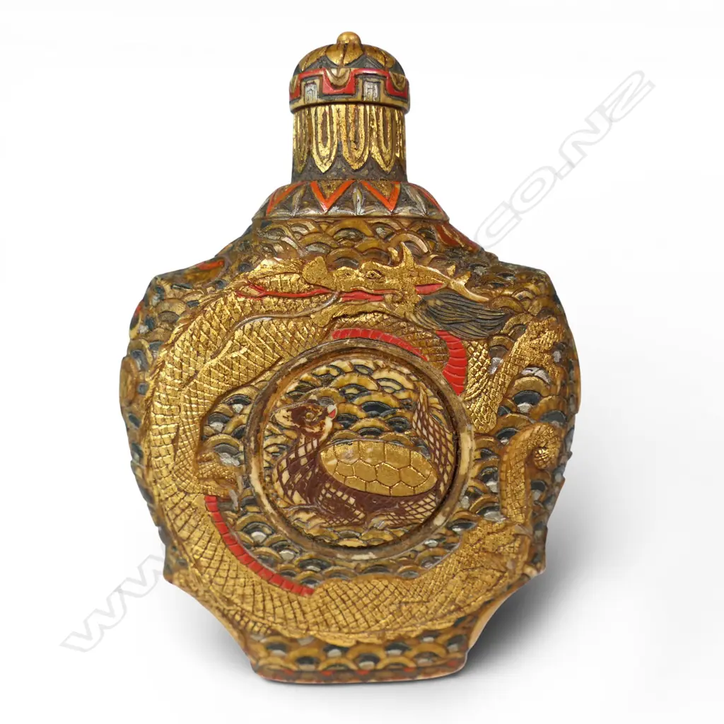 A late Meiji period ivory snuff bottle, Image 1++