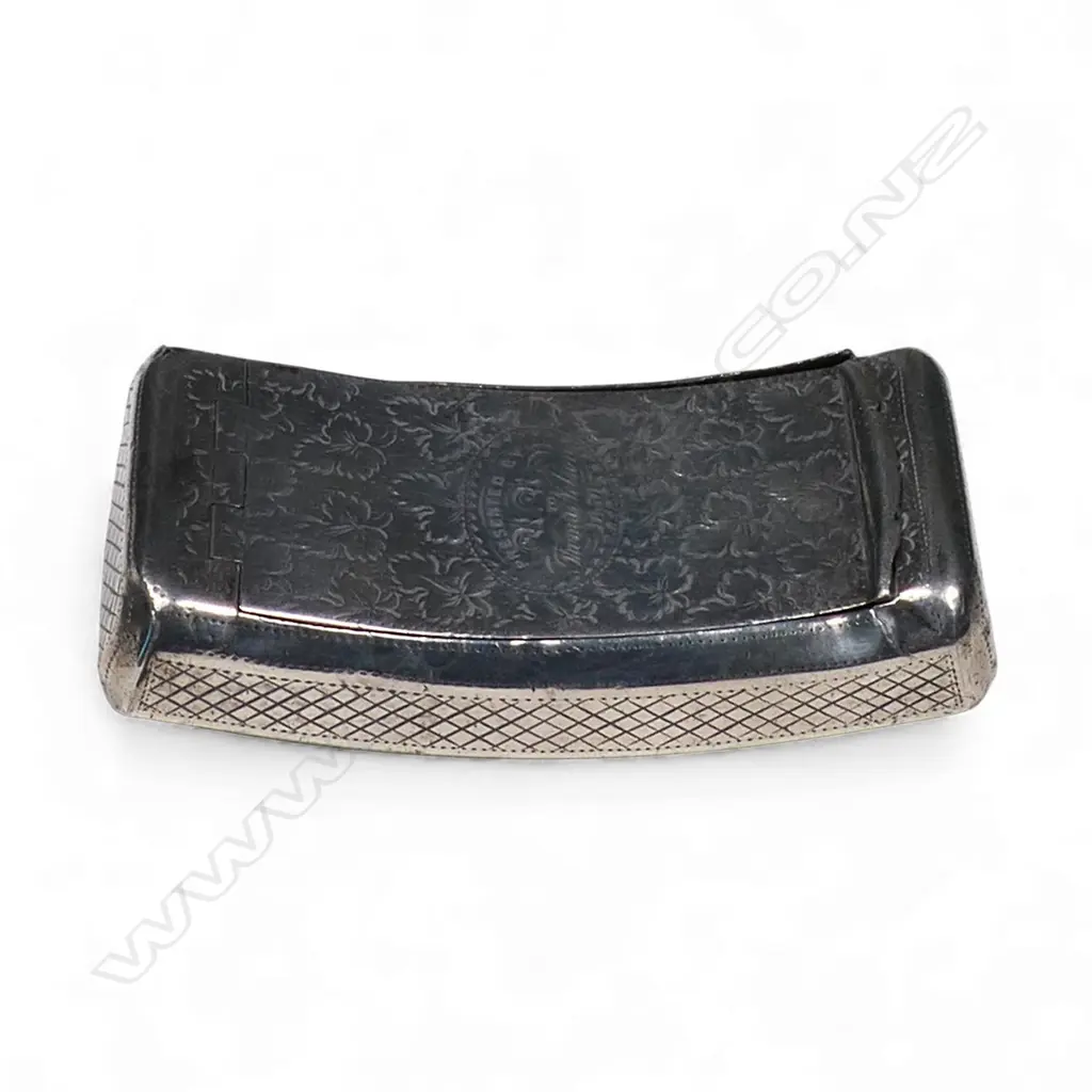 A late George III silver snuff box, Image 1++