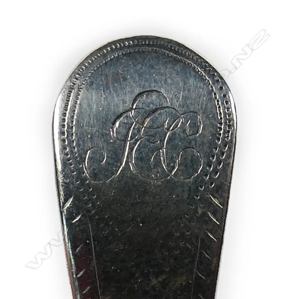 A silver George III caddy spoon, Image 1++