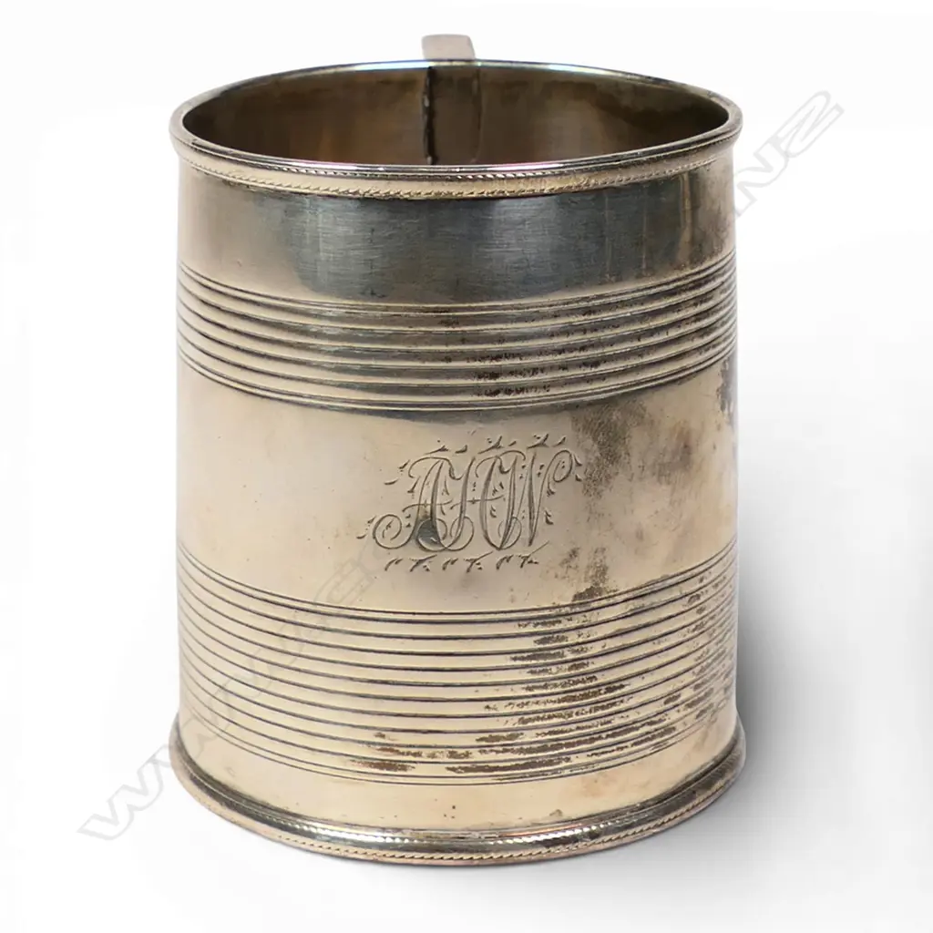 A George IV silver mug, Image 1++