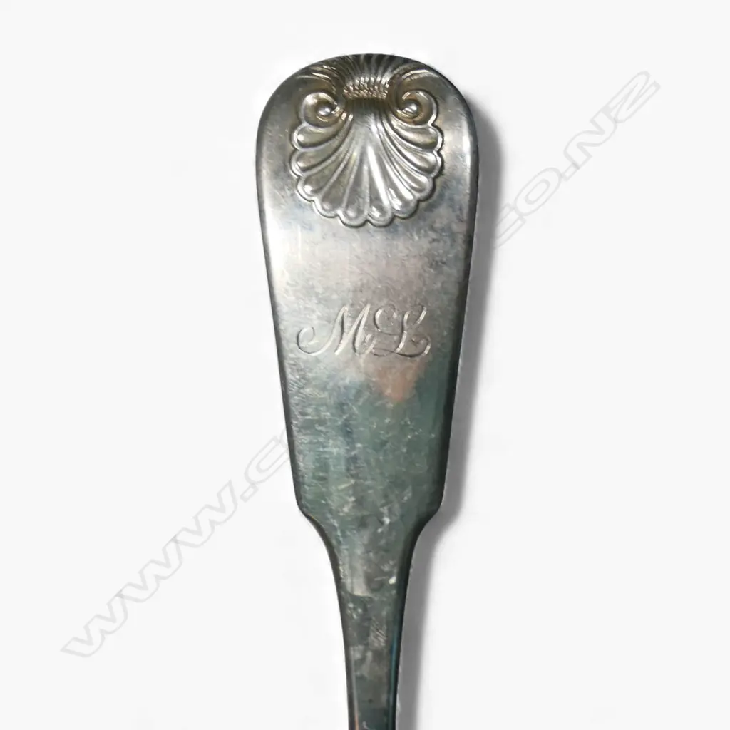 A set of six late George III silver tablespoons, Image 1++