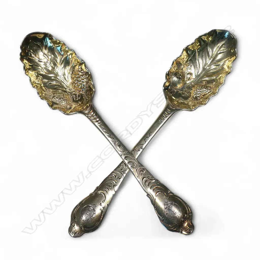 A pair of George I silver berry spoons, Image 1++