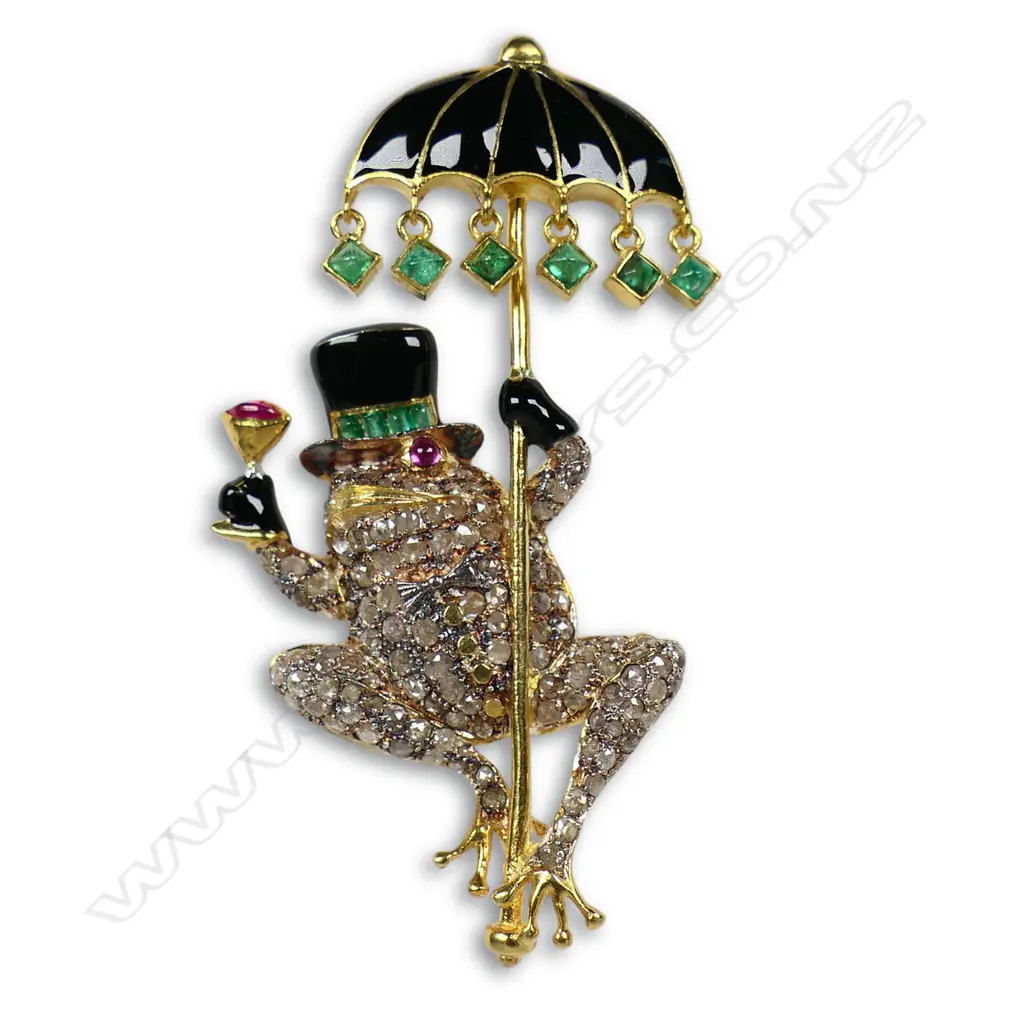 An antique style silver gilt figural brooch, Image 1++