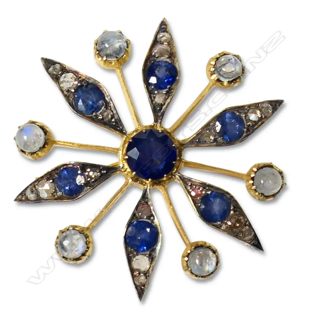 A silver gilt antique style diamond and gemstone brooch, Image 1++