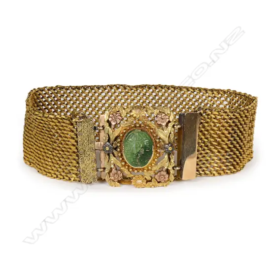 A Victorian 9ct gold and hardstone scarab beetle bracelet,