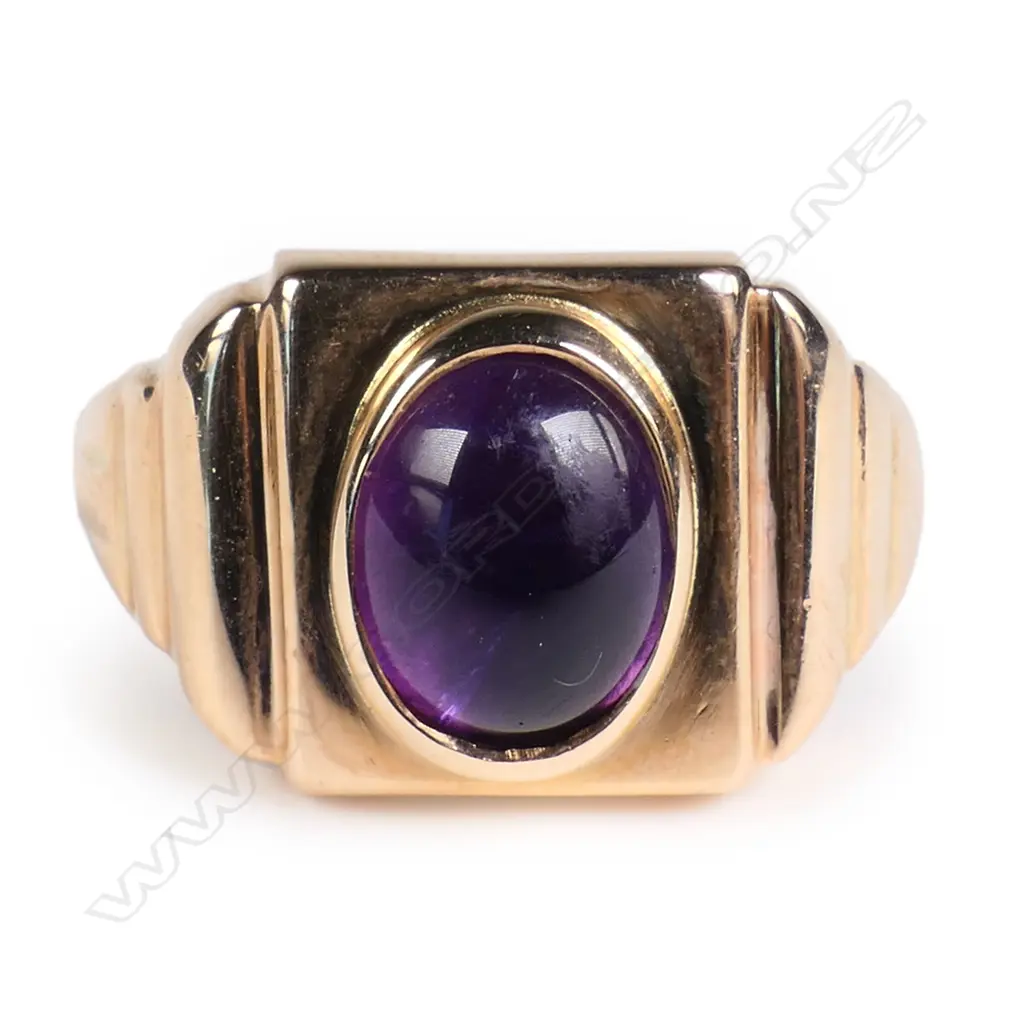 A 9ct rose gold and amethyst ring, Image 1++