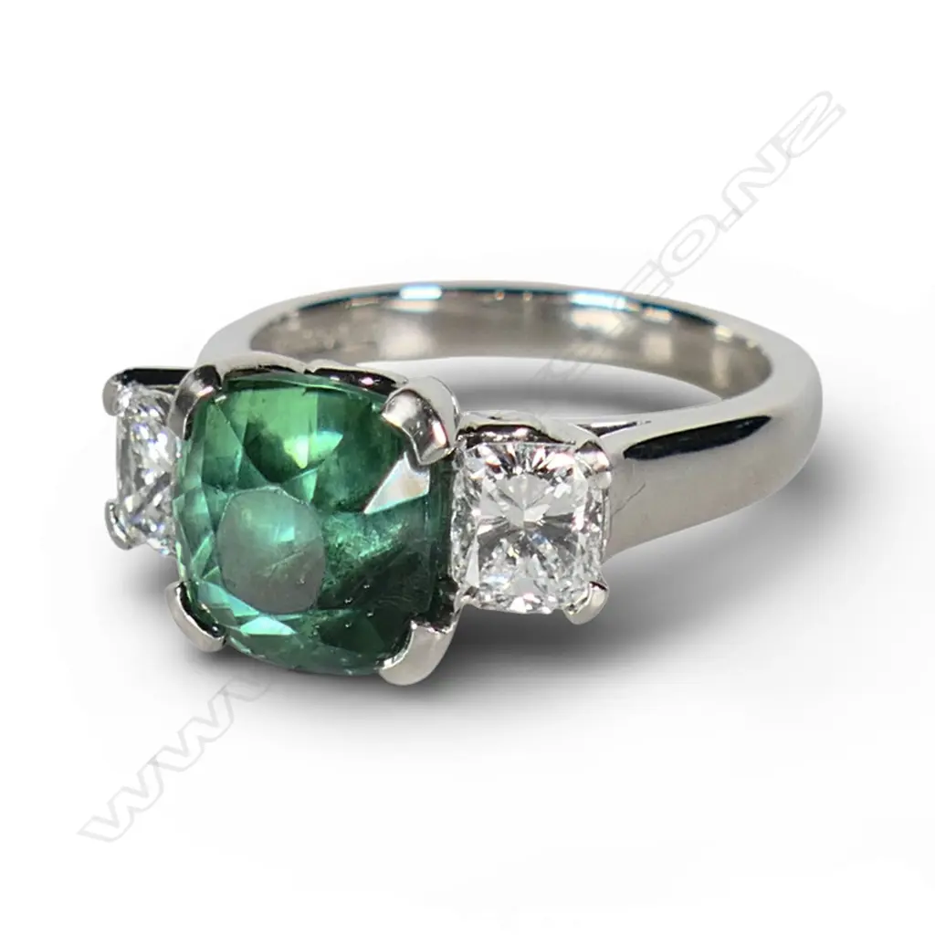 A platinum tourmaline and diamond dress ring, Image 1++