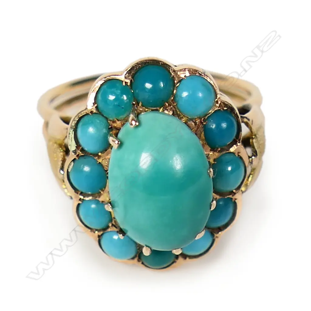 A large vintage 14ct gold and turquoise cluster ring, Image 1++