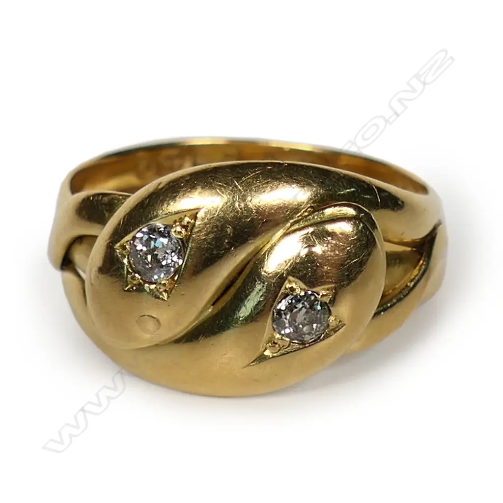 A Victorian 18ct yellow gold double snake ring, Image 1++
