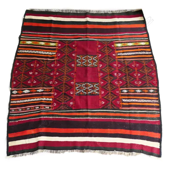 An early 20thC Qashquai flatweave rug,