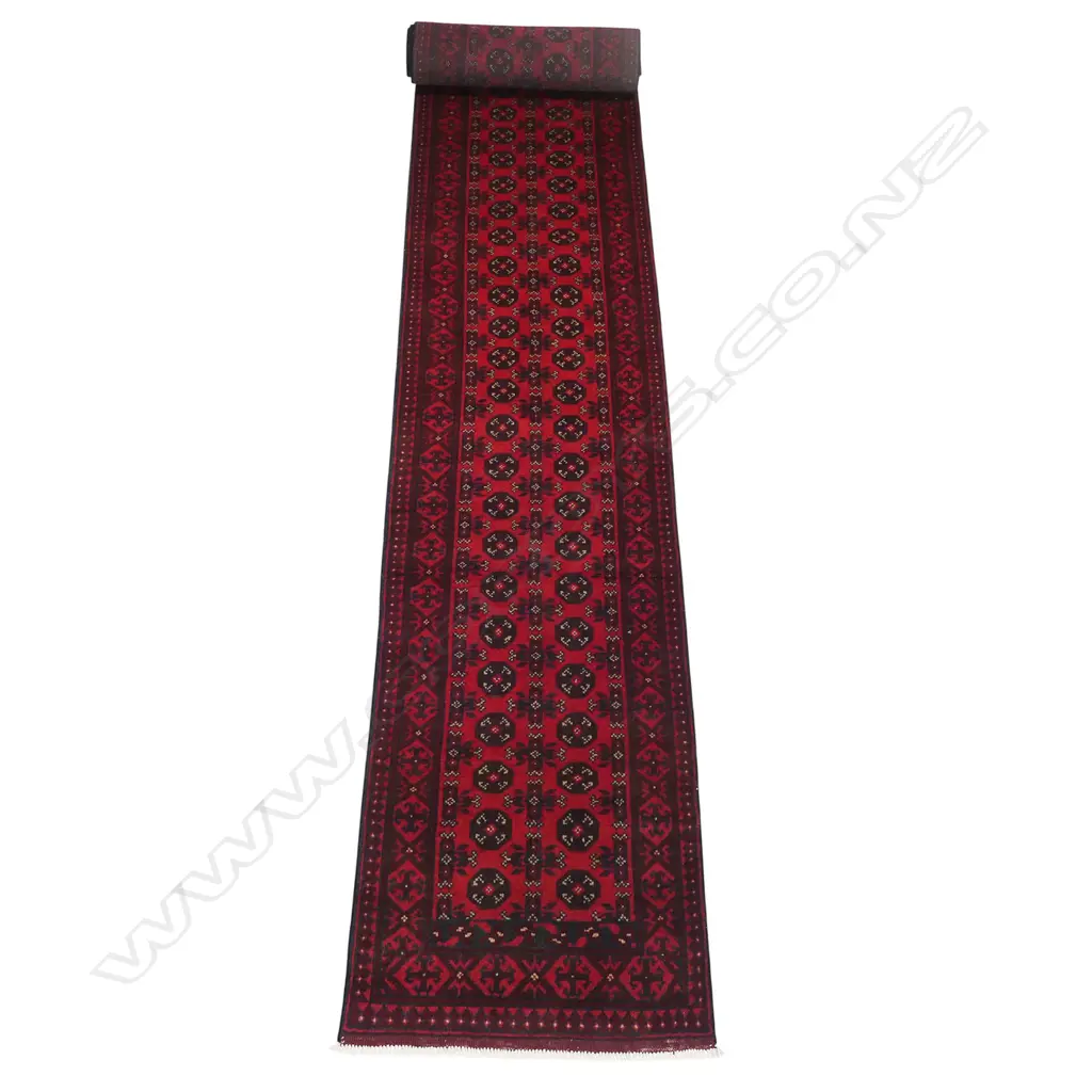 A good hand-knotted Turkoman runner, Image 1++