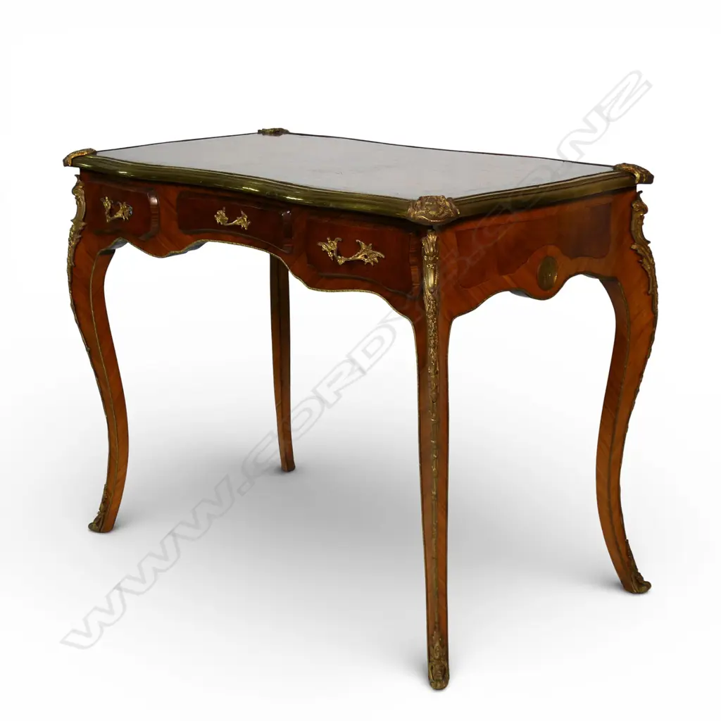 A French kingwood parquetry desk, Image 1++