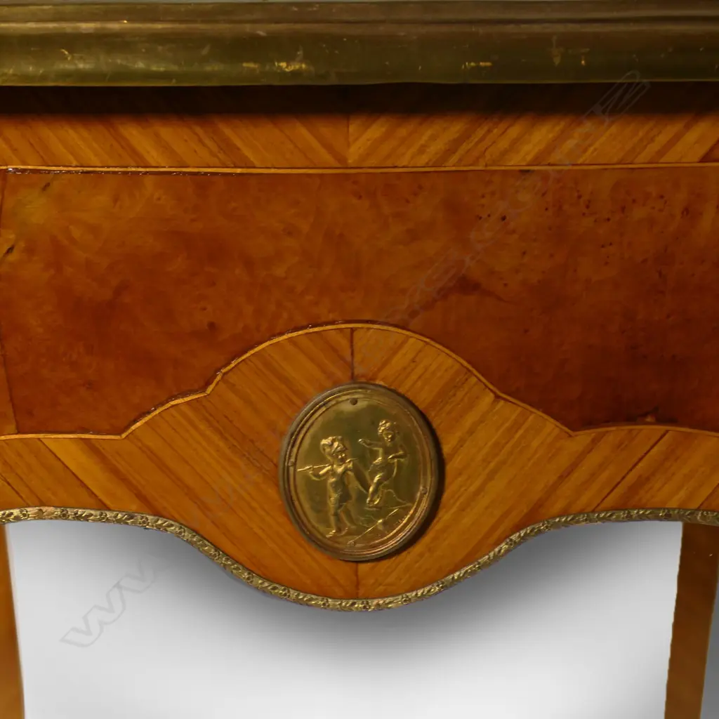 A French kingwood parquetry desk, Image 1++